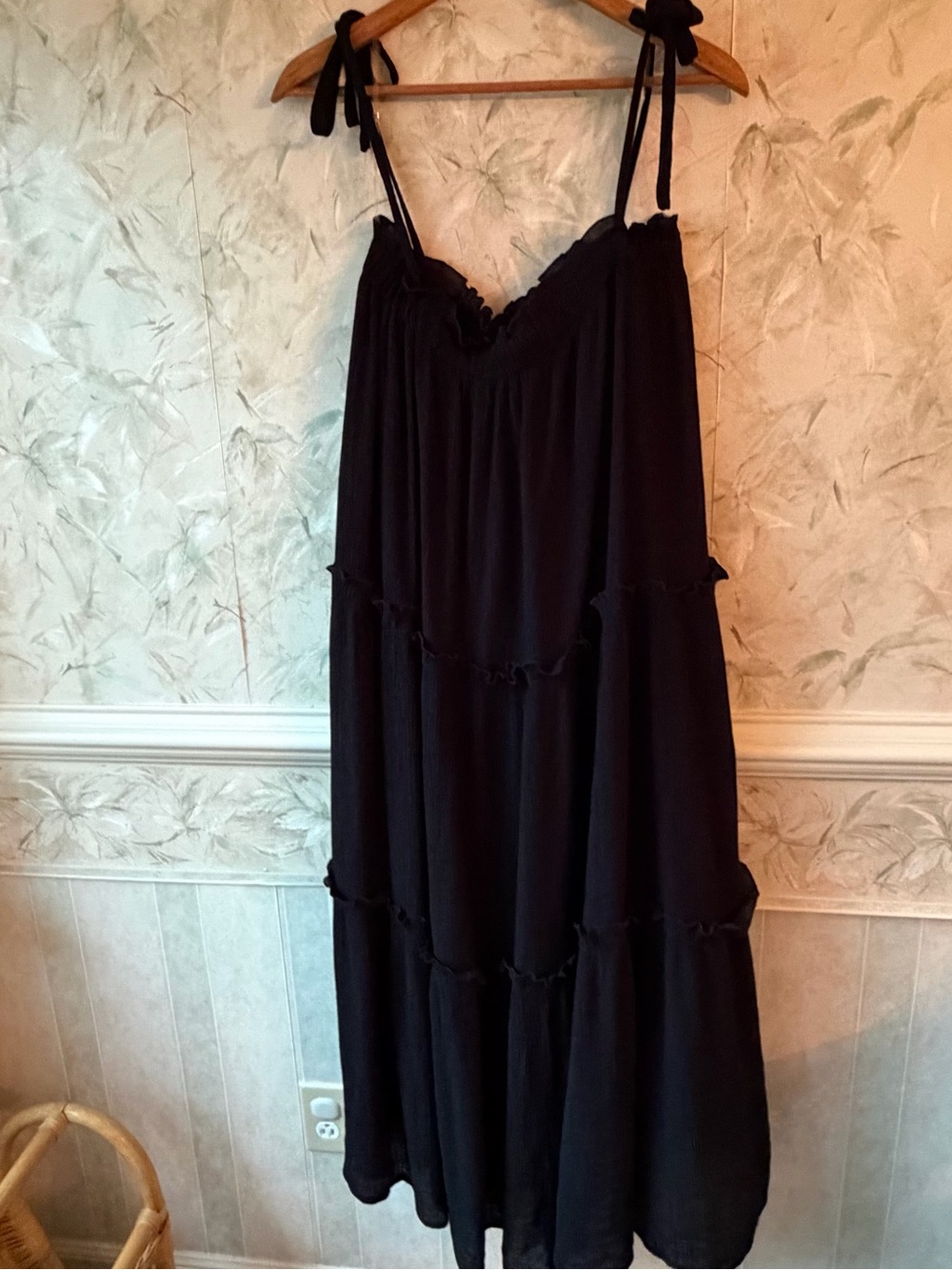 &merci Tiered Ruffled Black Long Dress Size L NWOT